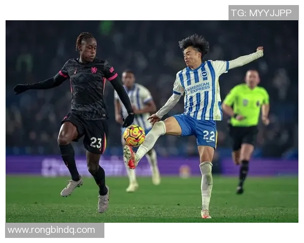 内切突破的艺术与足球球星的技术魅力分析 内切突破的艺术与足球球星的技术魅力分析