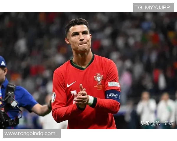 全球足球球星最帅照片集锦 帅气男神们的魅力瞬间定格